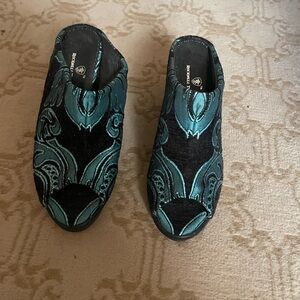Chic Black and Teal Mules